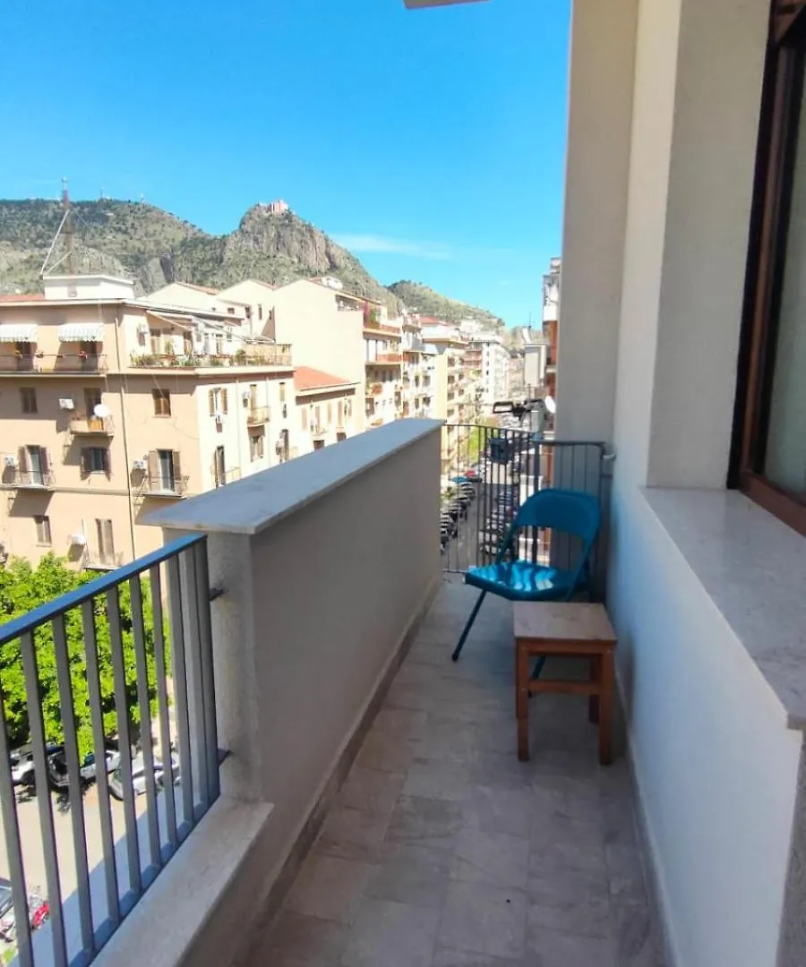 Utveggio View Apartment Palermo 0*,  Italia